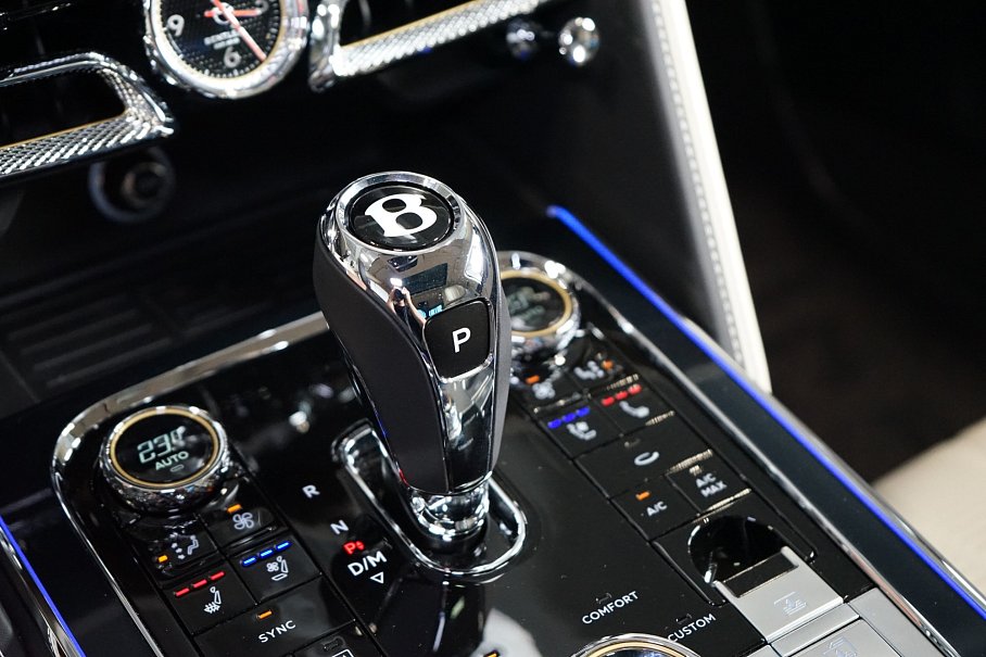 Bentley Flying Spur V8 Mulliner