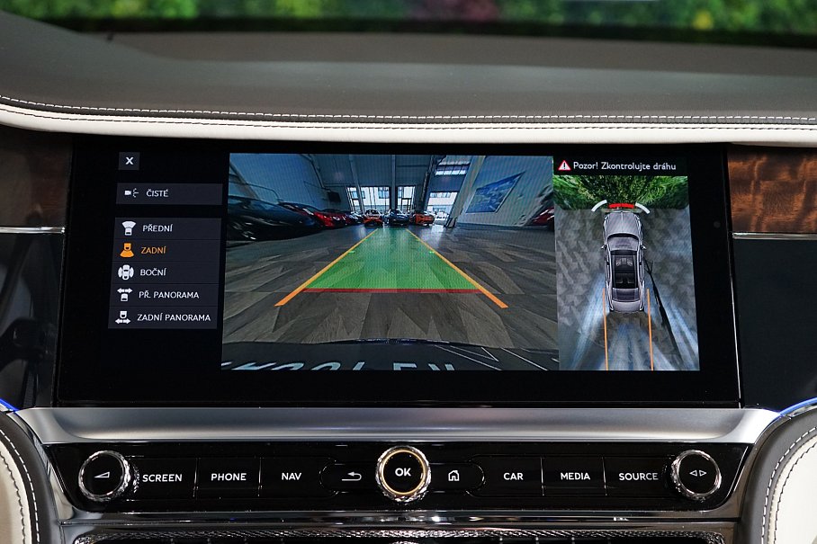 Bentley Flying Spur V8 Mulliner