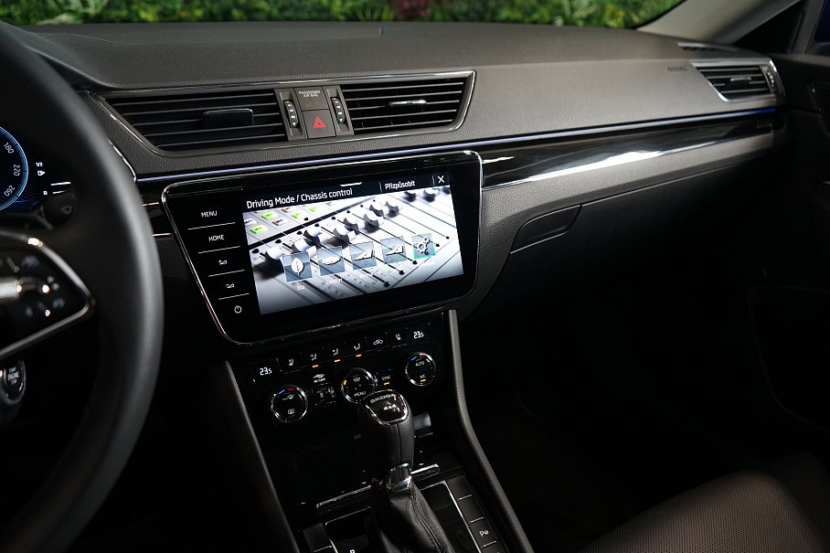 Škoda Superb 2.0 TDI L&K