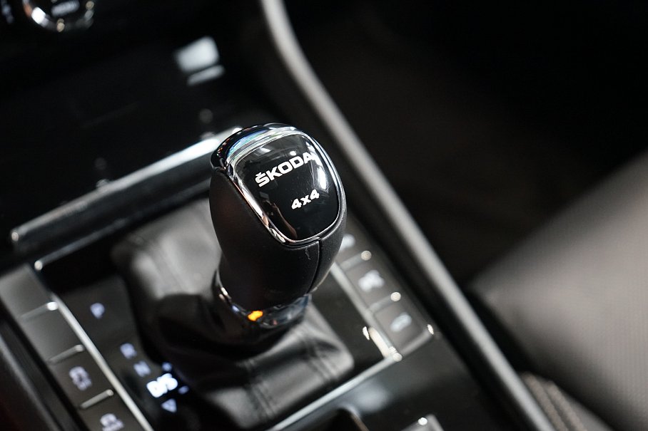 Škoda Superb 2.0 TDI L&K