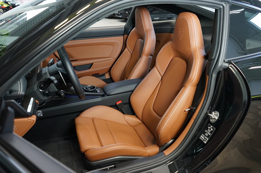 Porsche 911 992 GT3 Touring