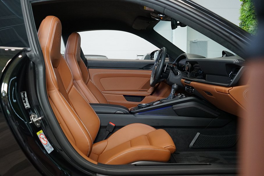 Porsche 911 992 GT3 Touring