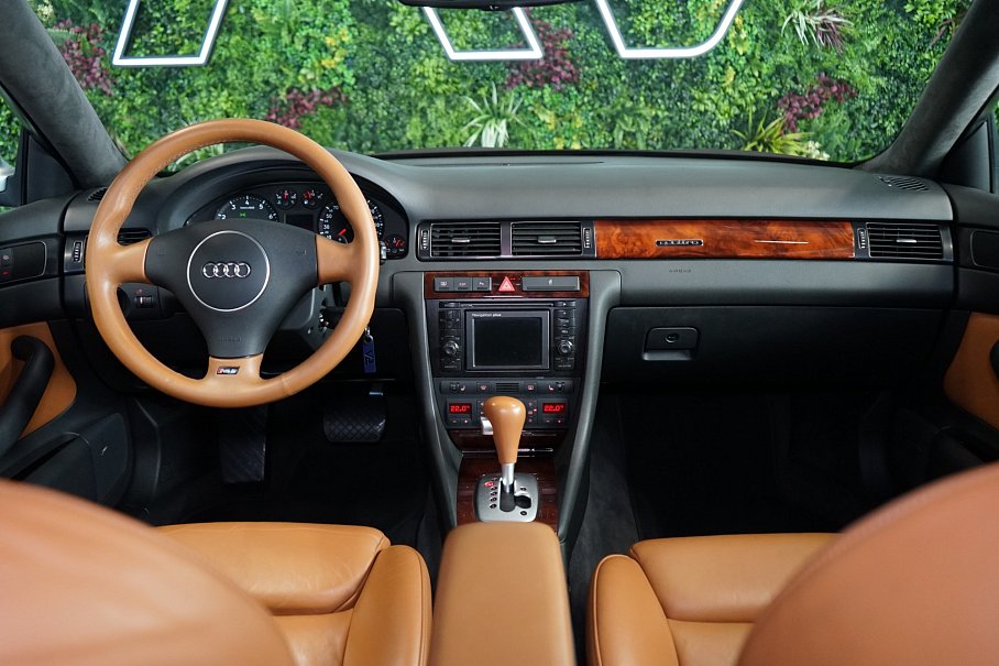Audi RS 6 4.2 V8 quattro