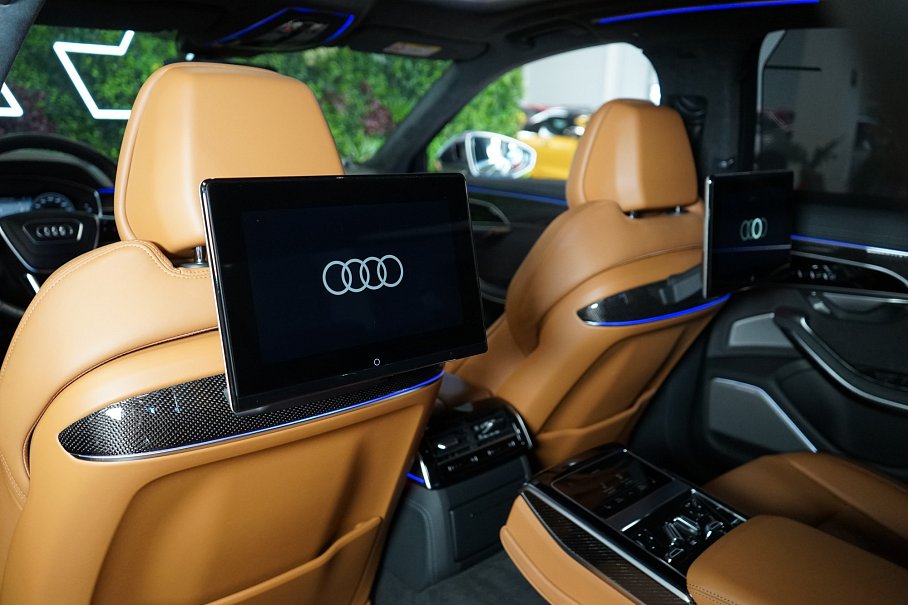 Audi S8 4.0 TFSI quattro