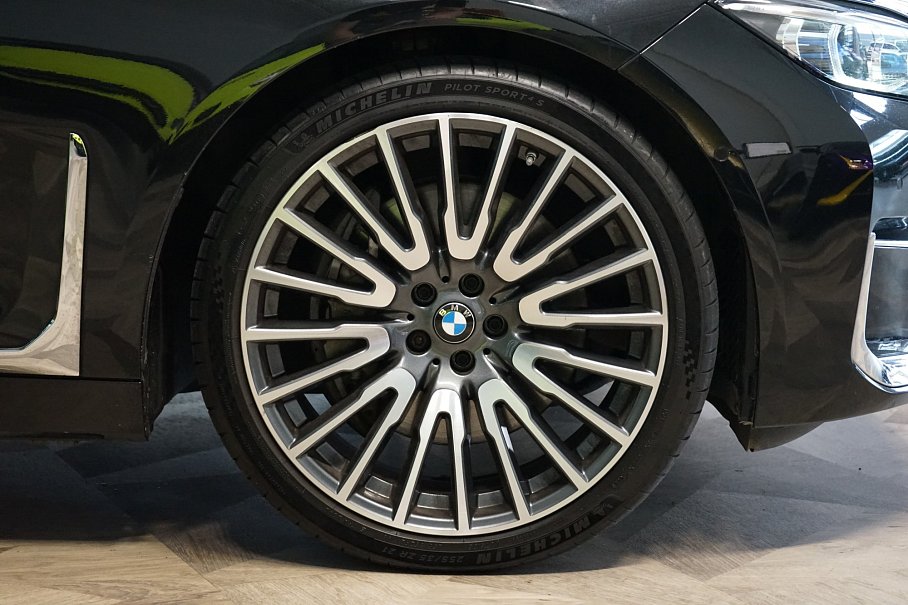 BMW Řada 7 740d xDrive