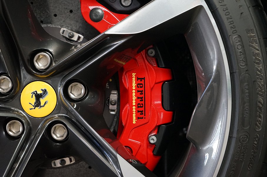 Ferrari SF90 Stradale