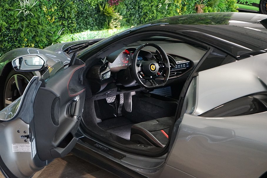 Ferrari SF90 Stradale