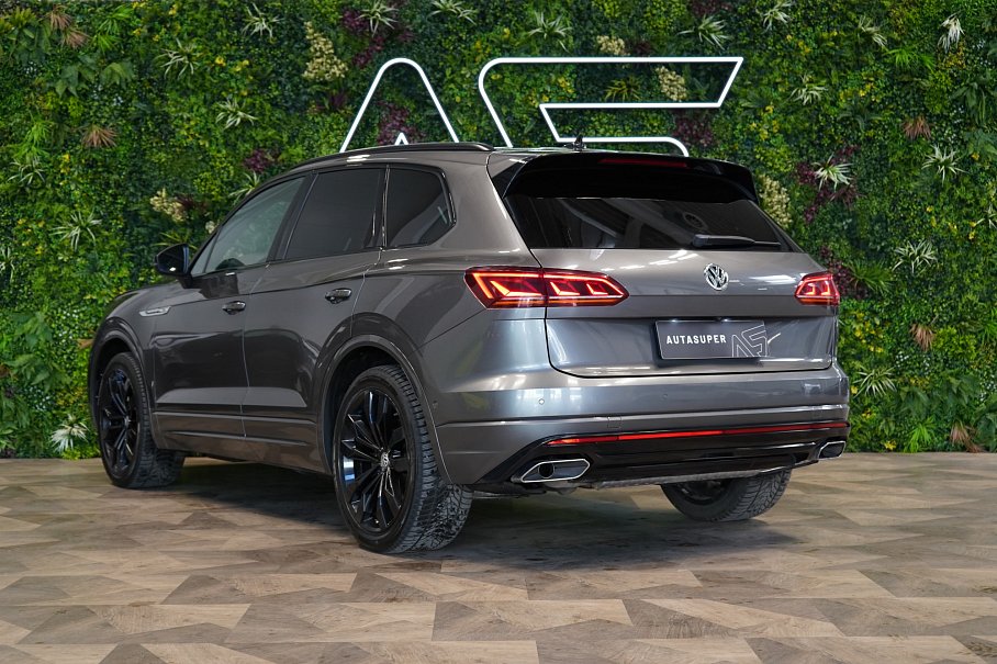 Volkswagen Touareg 3.0 TDI 4Motion R-Line