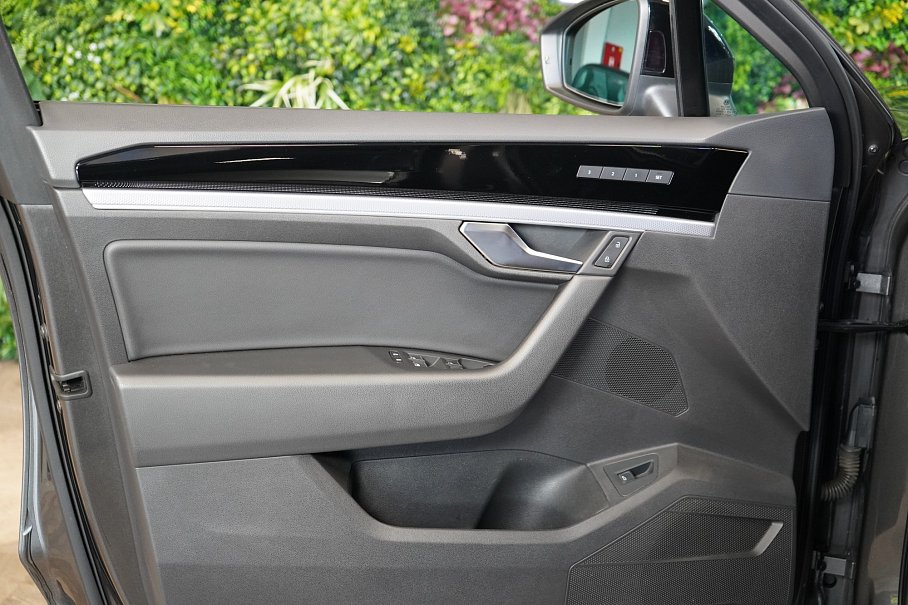 Volkswagen Touareg 3.0 TDI 4Motion R-Line