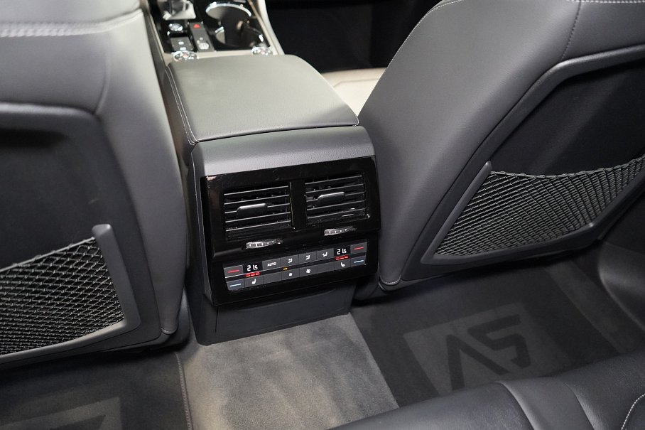 Volkswagen Touareg 3.0 TDI 4Motion R-Line