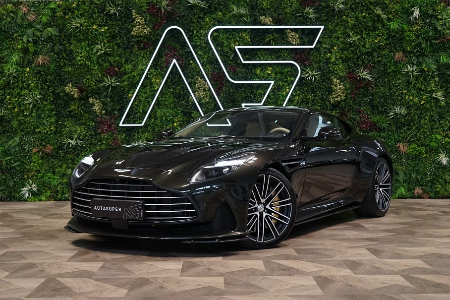Aston Martin DB12 