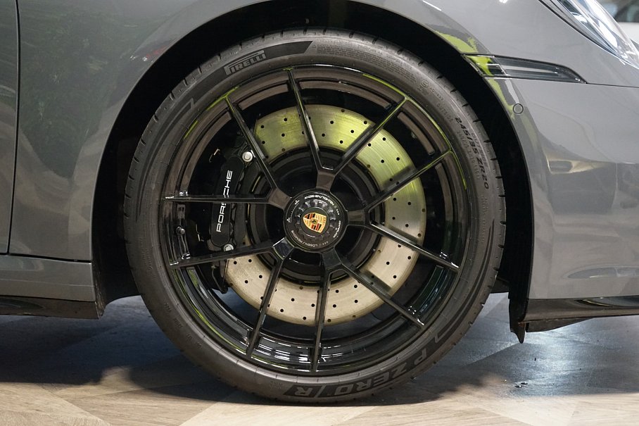 Porsche 911 992.2 4 GTS