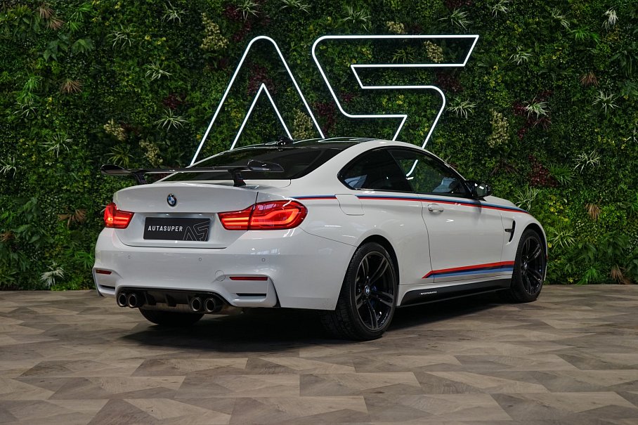 BMW M4 