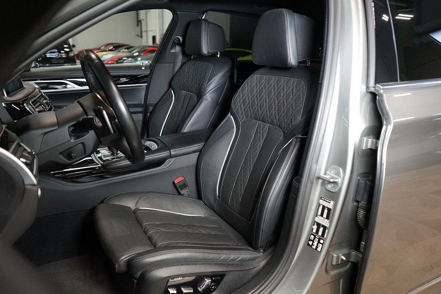 BMW Řada 7 40d xDrive Long