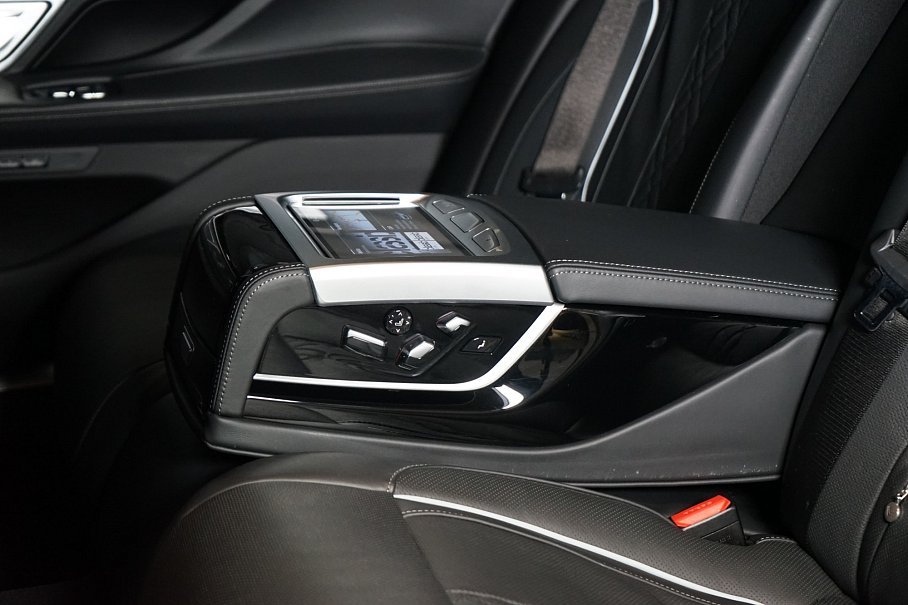 BMW Řada 7 40d xDrive Long