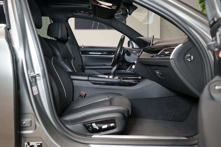 BMW Řada 7 40d xDrive Long