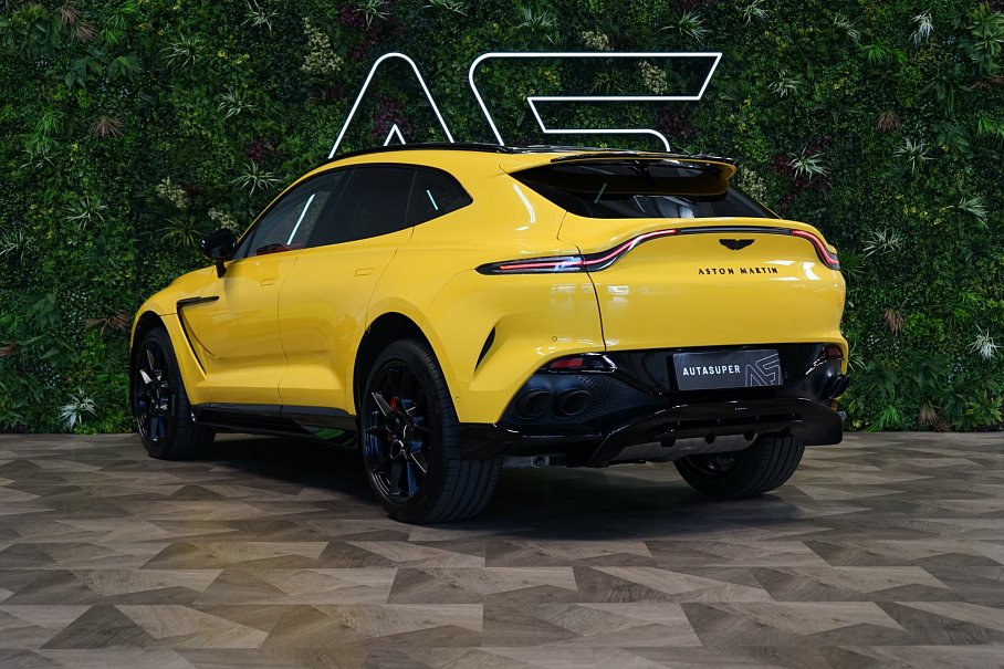 Aston Martin DBX 707
