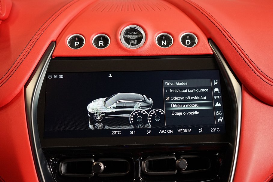 Aston Martin DBX 707