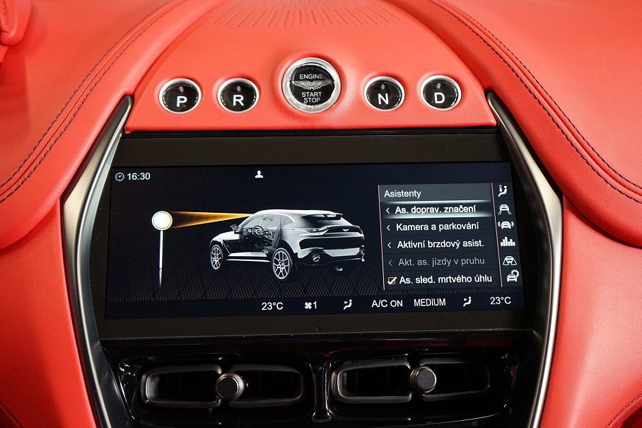 Aston Martin DBX 707