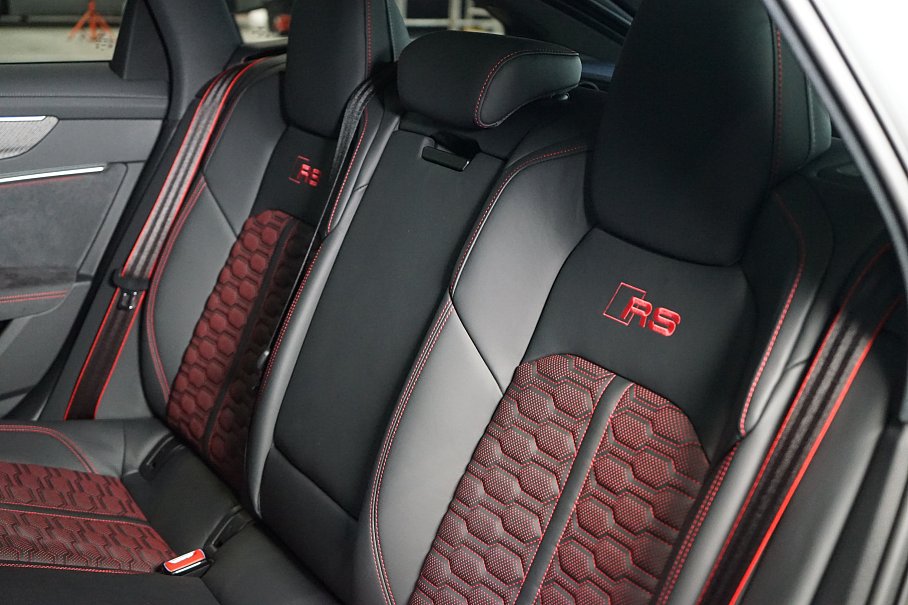 Audi RS 6 Avant Performance TFSI quattro