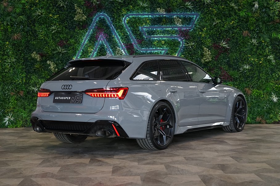 Audi RS 6 Avant Performance TFSI quattro