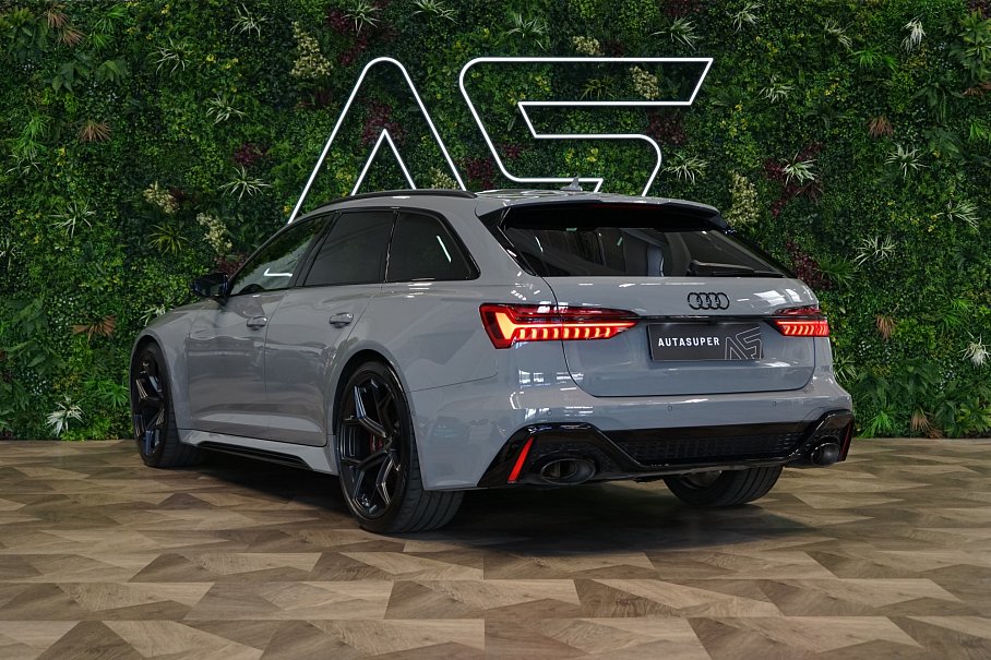 Audi RS 6 Avant Performance TFSI quattro