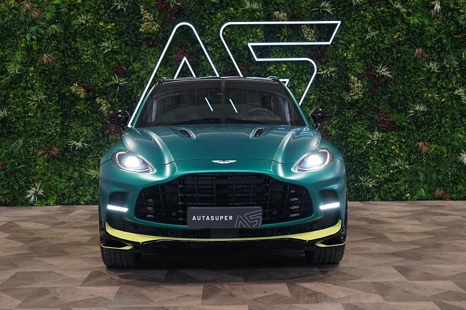 Aston Martin DBX 707