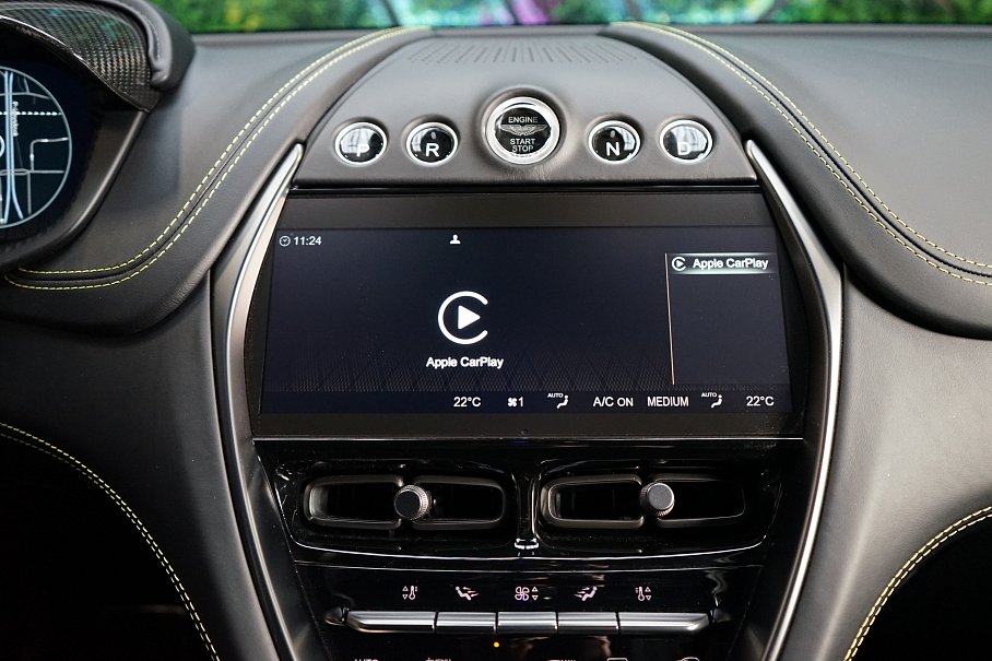 Aston Martin DBX 707