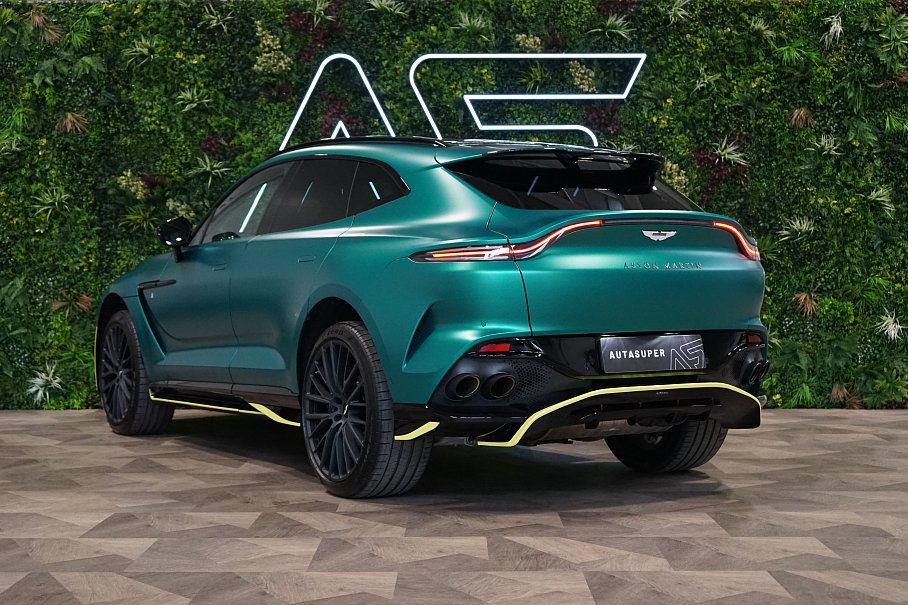Aston Martin DBX 707