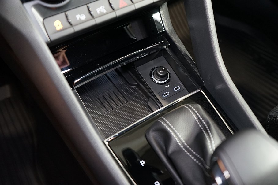 Škoda Karoq 1.5 TSI Sportline