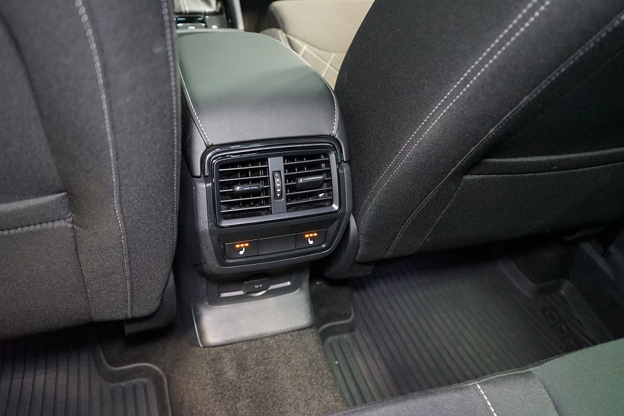 Škoda Karoq 1.5 TSI Sportline