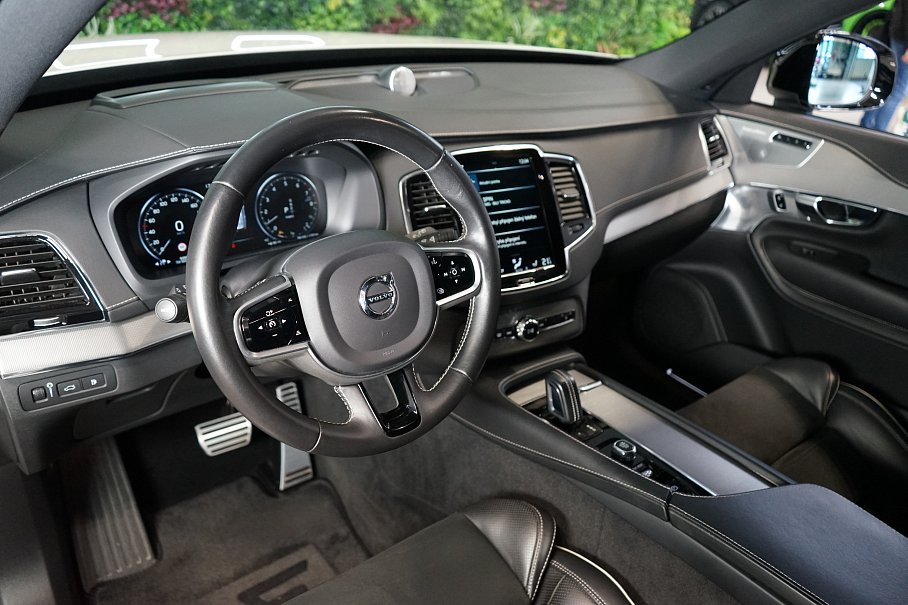 Volvo XC90 T8 AWD Recharge R-Design