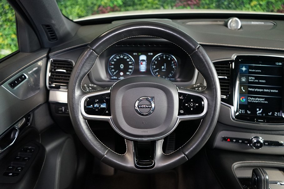 Volvo XC90 T8 AWD Recharge R-Design