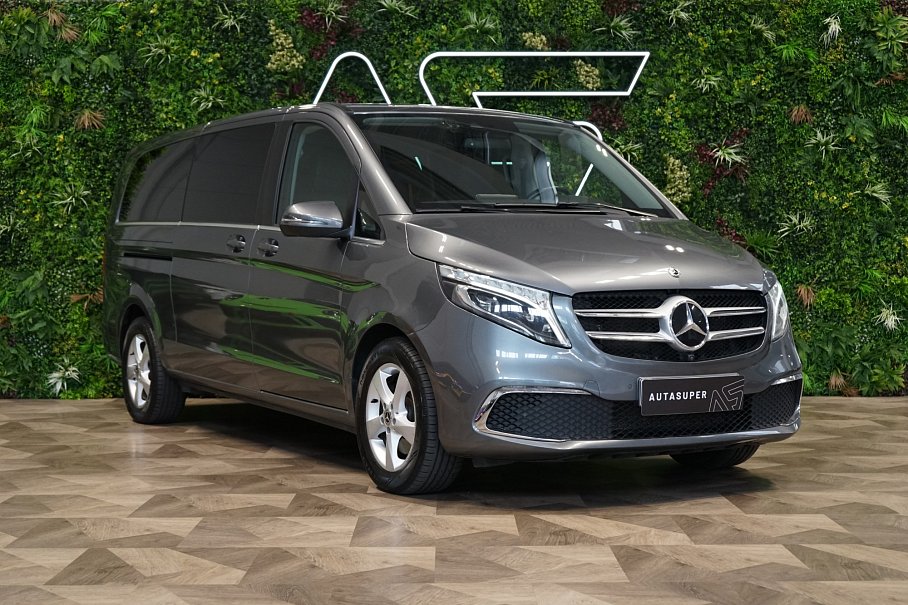Mercedes-Benz Třída v 300d 4Matic