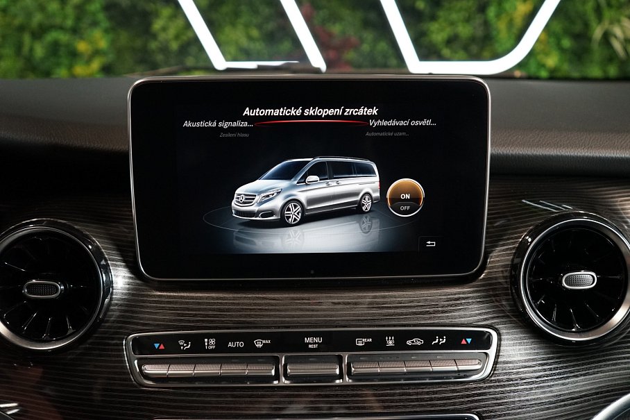 Mercedes-Benz Třída v 300d 4Matic