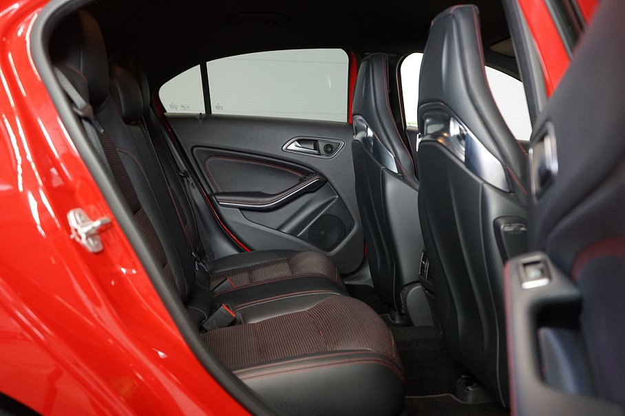 Mercedes-Benz Třída A 45 AMG 4Matic