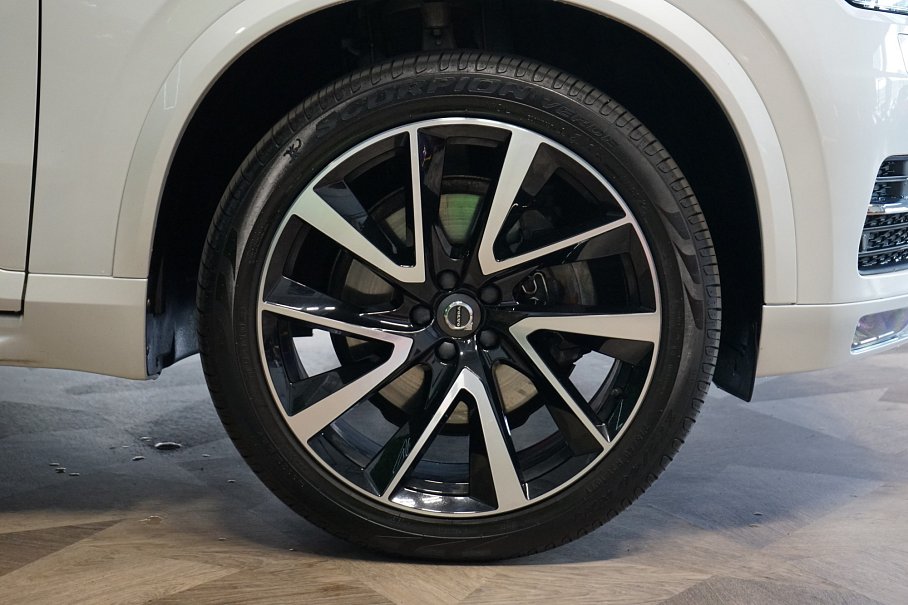 Volvo XC90 D5