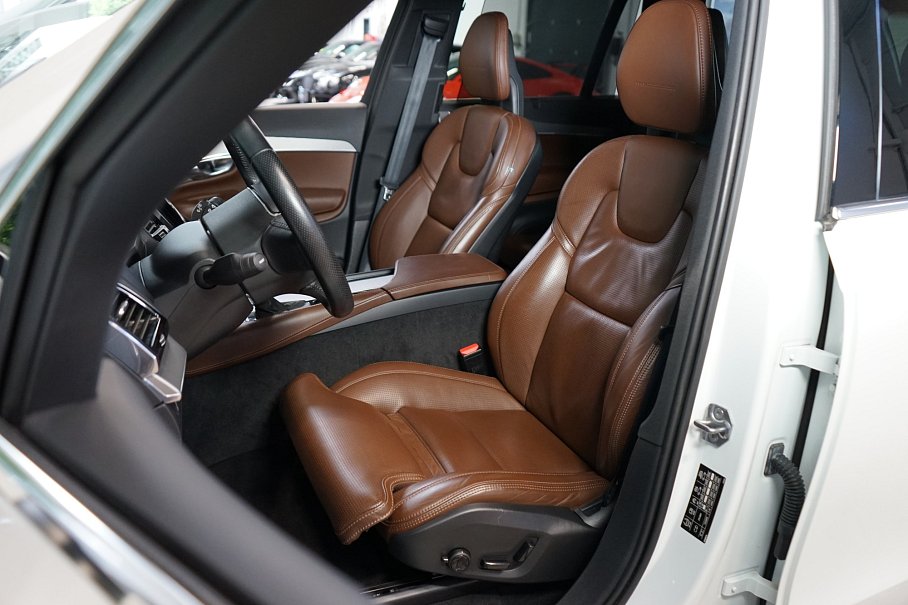 Volvo XC90 D5