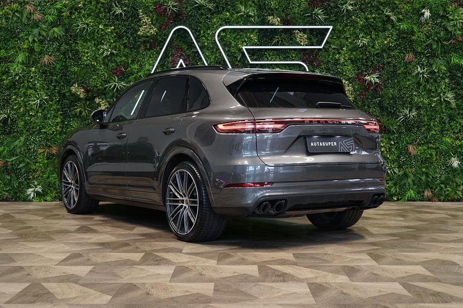 Porsche Cayenne Turbo