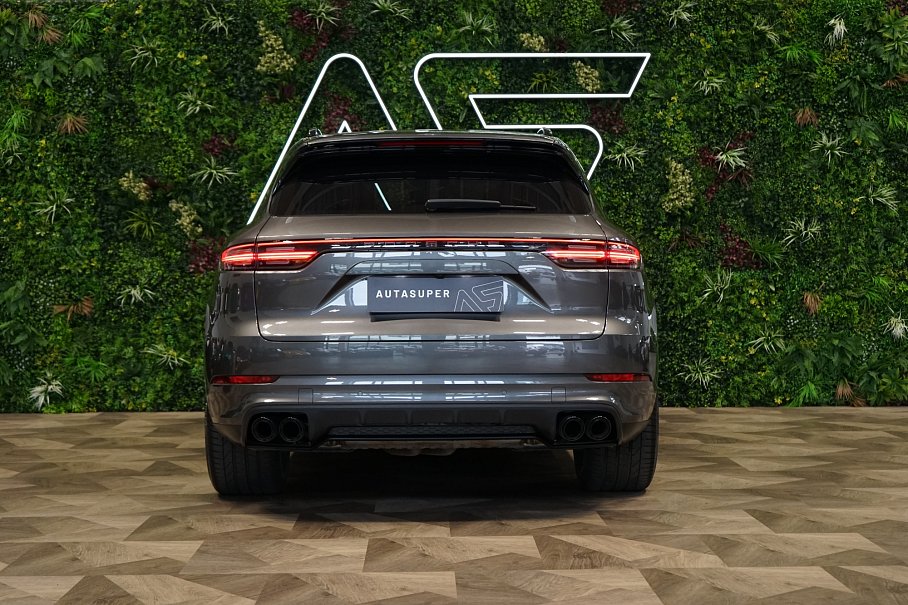 Porsche Cayenne Turbo