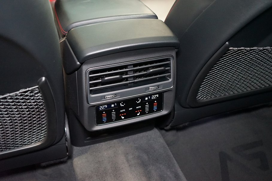 Audi RS Q8 4.0 TFSI quattro