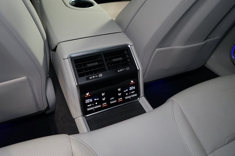 Porsche Panamera Sport Turismo Turbo S e-Hybrid