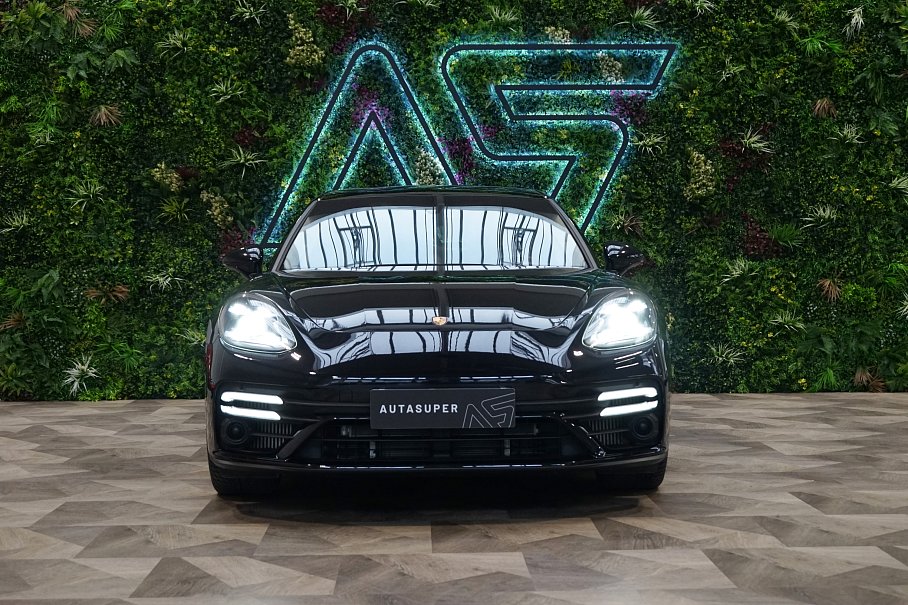 Porsche Panamera Sport Turismo Turbo S e-Hybrid