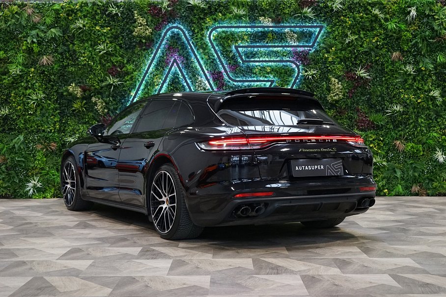 Porsche Panamera Sport Turismo Turbo S e-Hybrid