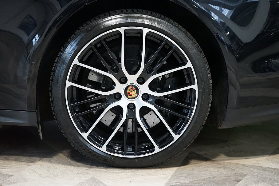 Porsche Panamera Sport Turismo Turbo S e-Hybrid