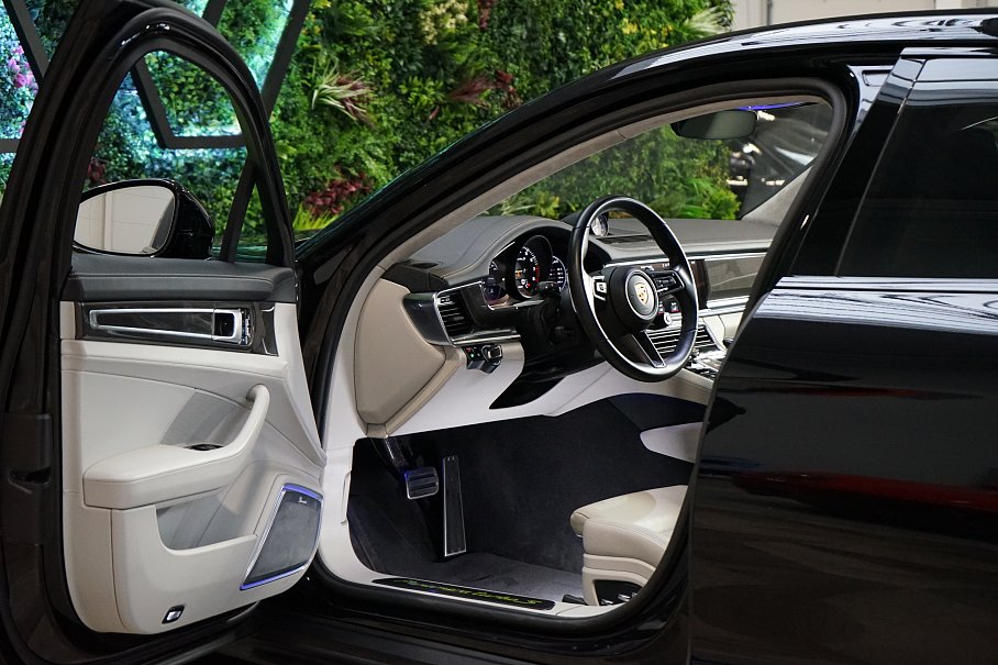 Porsche Panamera Sport Turismo Turbo S e-Hybrid