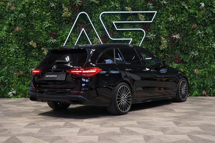 Mercedes-Benz Třída C 220d 4Matic