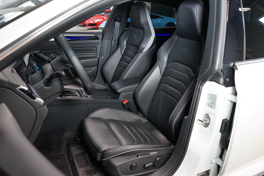 Volkswagen Arteon 2.0 TSI R-Line