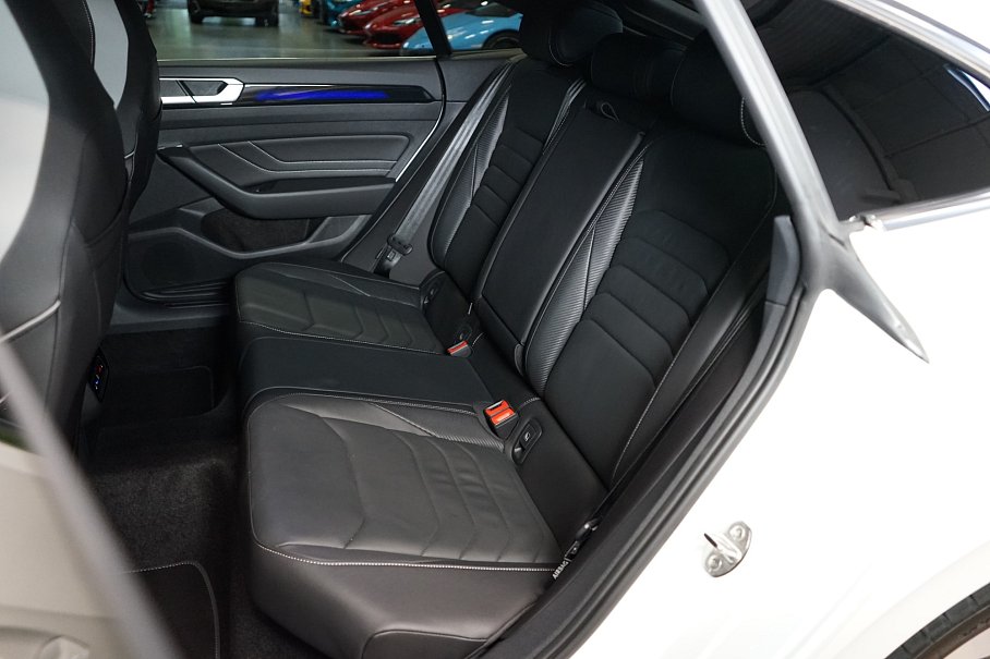 Volkswagen Arteon 2.0 TSI R-Line