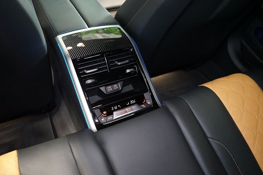 BMW M8 Gran Coupé Competition xDrive